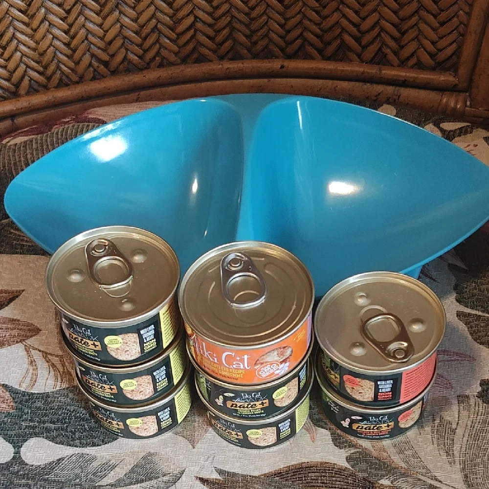 PETS: CAT FEEDER & BOWL SUPPLIES